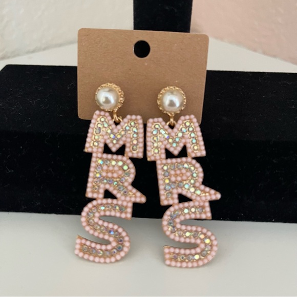 NWT Bohemian Style “Mrs” Beaded Dangle Earrings With Rhinestones in Light Pink - Picture 4 of 5